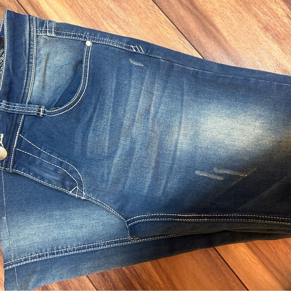 Jeans - Picture 5 of 16